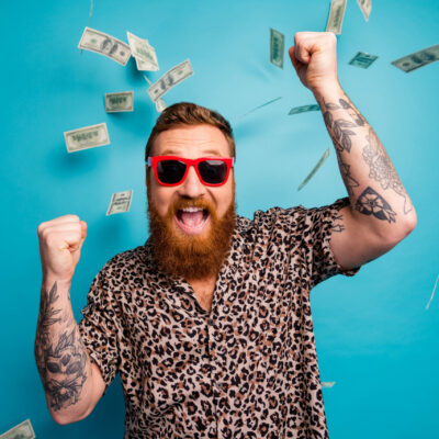 Cashback Jubel Person jubelt, weil diese mit der THG-Quote