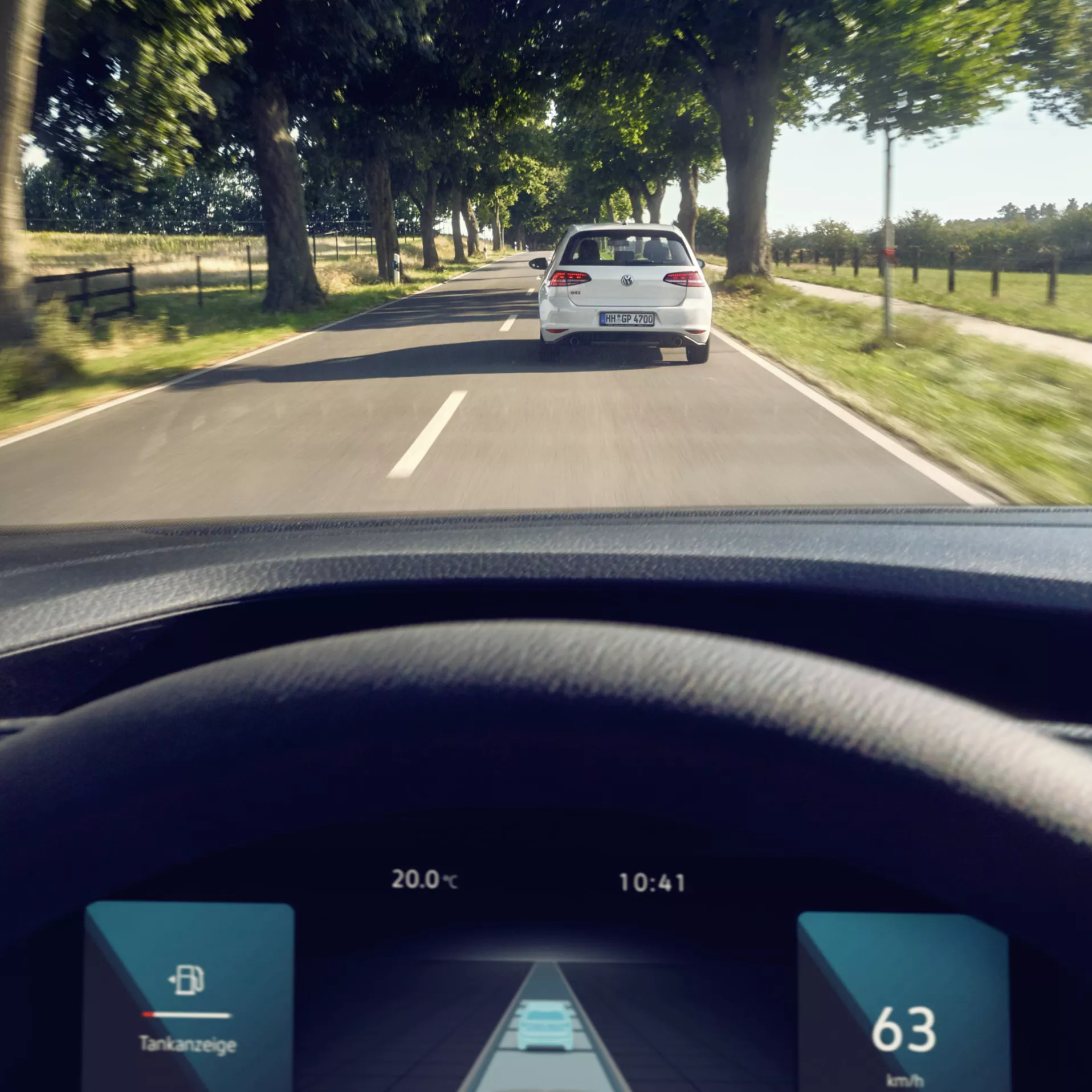 vw-caddy-driver-assistance-systems-1x1