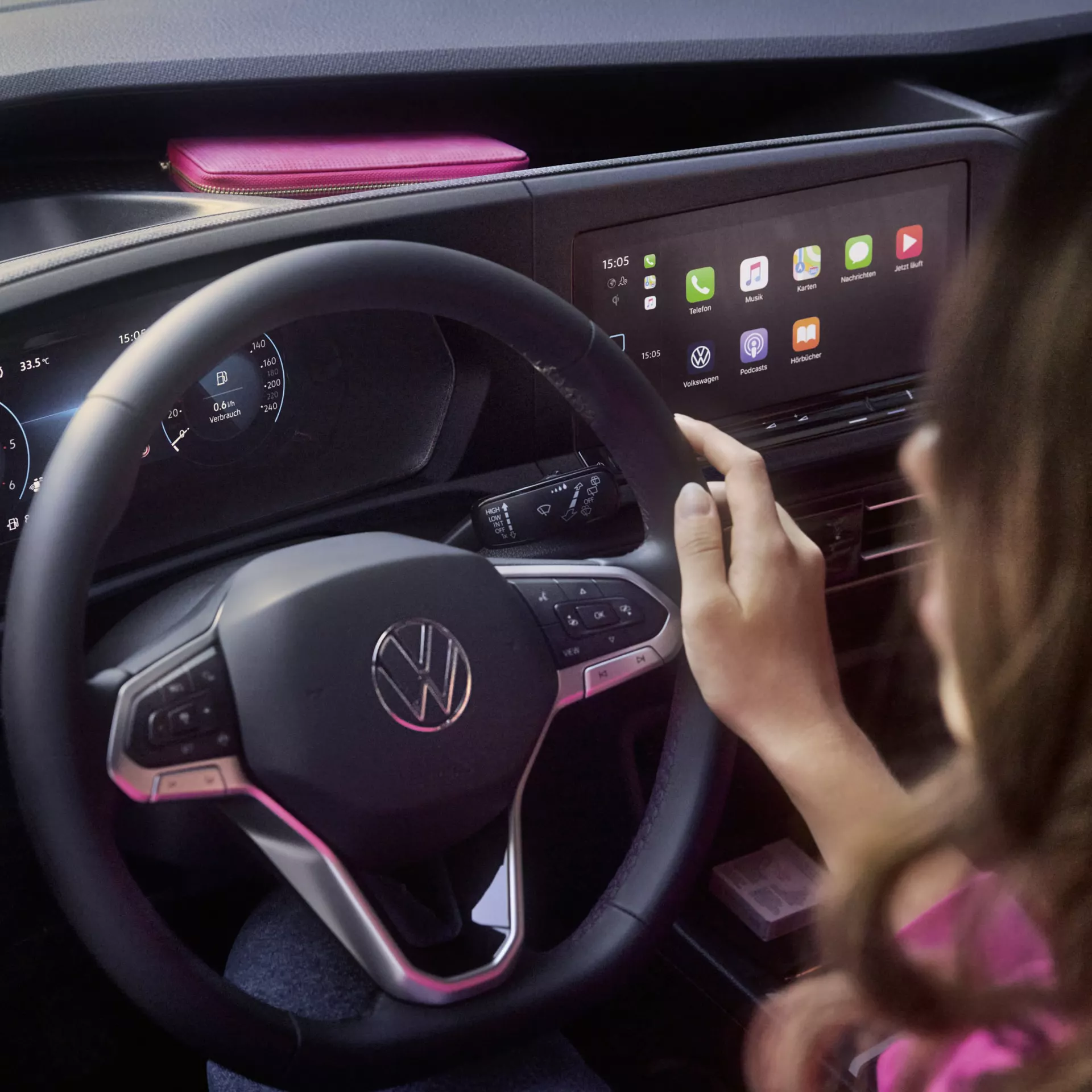 vw-caddy-multifunction-steering-wheel-1x1