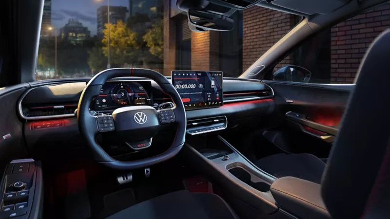 Innenraum des ID. Polo GTI mit sportlichen GTI Sitzen und digitalem Cockpit